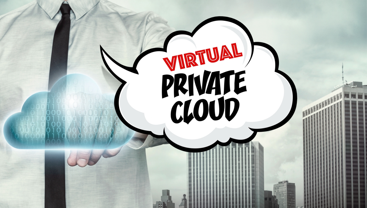 Virtual Private Cloud - Immagine grafica con l'indice di un uomo che punta verso una nuvola piena di dati del codice binario e la nuvola-fumetto con scritto Virtual Private Cloud